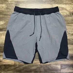 Lululemon Namaste At The Beach Short II 9" Men's Size Large Black Heathered Grey